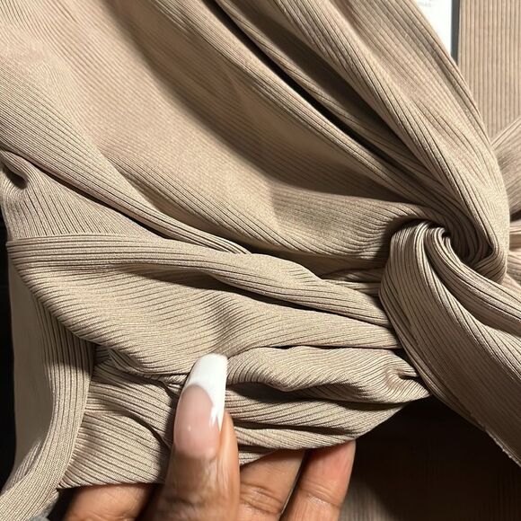 Ribbed crop top - Picture 2 of 4